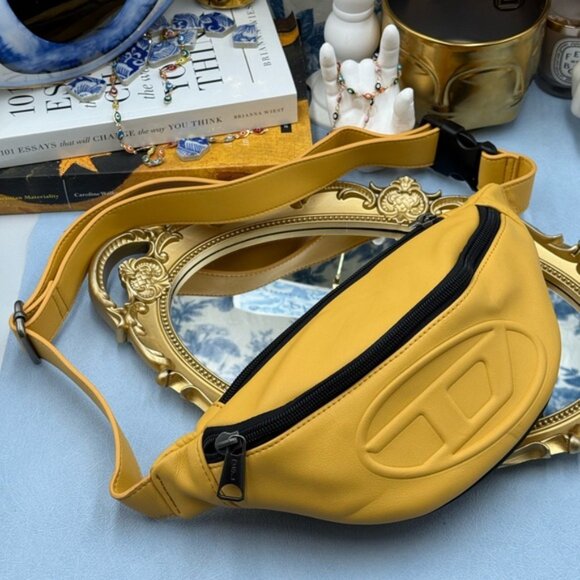 🆕 DIESEL 🧿 NWOT Embossed-Logo Belt Bag, Pale Yellow PU Vegan Leather - Picture 4 of 14